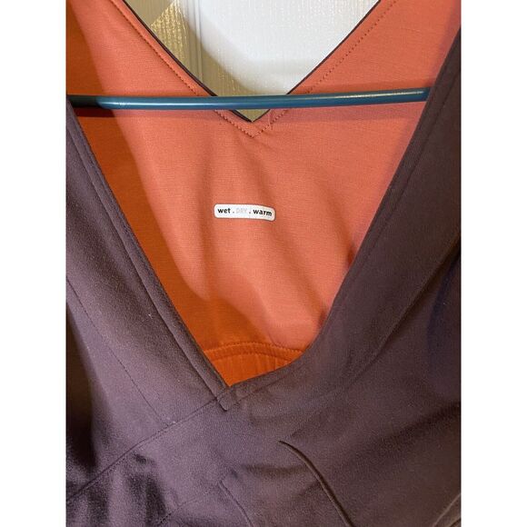 Lululemon Maroon tank top with built in sports Bra Size 2 Chest 30" Length 21" - Picture 4 of 4